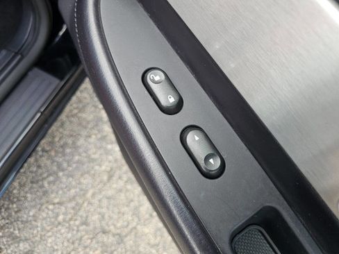 Used 2003 Ford Thunderbird image 23