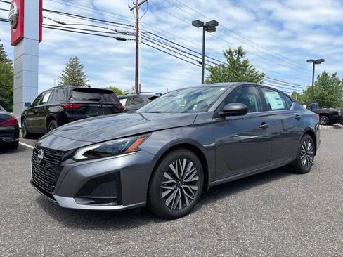 New 2026 Nissan Altima 2.5 SV FWD image 3
