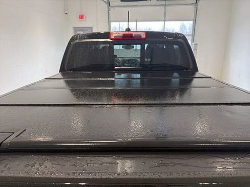Certified 2016 Chevrolet Colorado Z71 w/ Z71 Midnight Edition AWD/4WD image 9