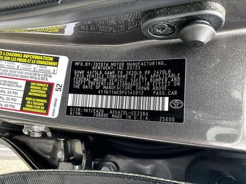 Used 2023 Toyota Camry SE FWD image 9