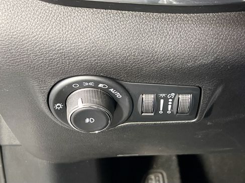Used 2022 Jeep Compass Limited AWD/4WD image 10