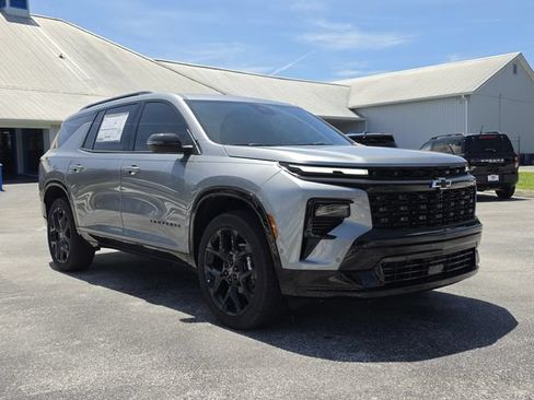 New 2026 Chevrolet Traverse RS w/ LPO, Floor Liner Package FWD image 7