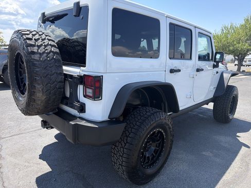 Used 2014 Jeep Wrangler Unlimited Rubicon w/ Connectivity Group AWD/4WD image 6