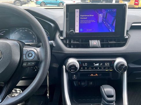 Used 2023 Toyota RAV4 LE image 6