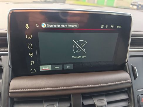 Used 2023 GMC Yukon SLT w/ SLT Luxury Package image 17