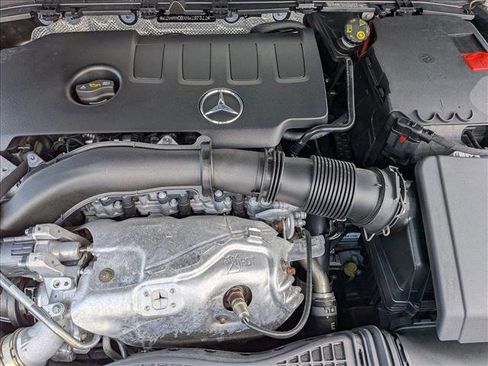 Used 2022 Mercedes-Benz GLB 250 image 21