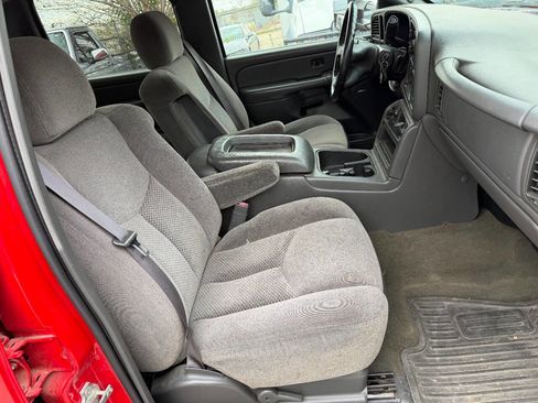 Used 2006 Chevrolet Silverado 3500 LT w/ Heavy-Duty Power Package image 18