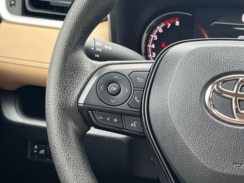 Used 2024 Toyota RAV4 LE image 21