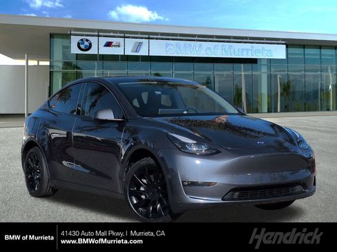 Used 2023 Tesla Model Y Long Range image 1