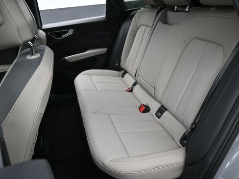 Used 2025 Audi Q4 e-tron Premium Plus w/ Premium Plus image 28