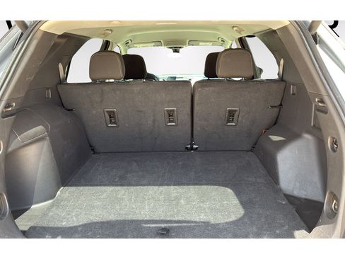 Used 2024 Chevrolet Equinox LT FWD image 19