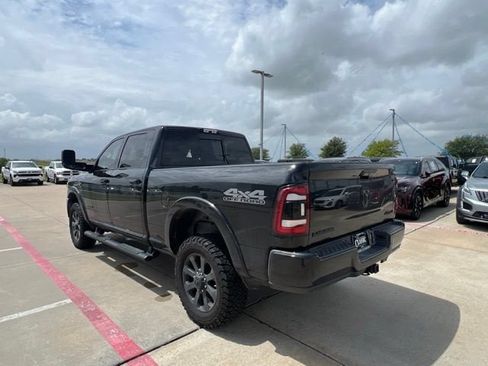 Used 2022 RAM 2500 Laramie w/ Night Edition AWD/4WD image 5