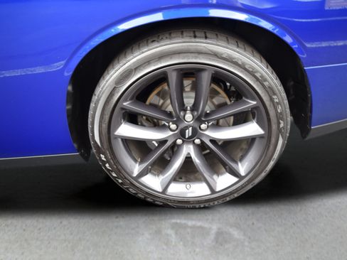 Used 2019 Dodge Challenger R/T Scat Pack RWD image 6