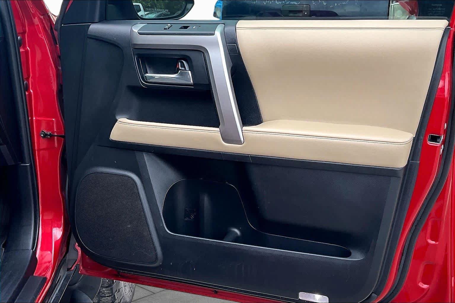Used 2023 Toyota 4Runner SR5 Premium w/ Moonroof Package AWD/4WD image 22