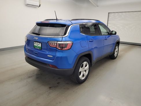 Used 2018 Jeep Compass Latitude w/ Popular Equipment Group AWD/4WD image 9