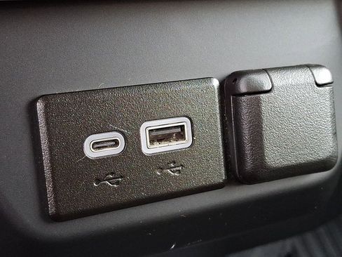 Used 2024 GMC Sierra 1500 Pro w/ Convenience Package image 27