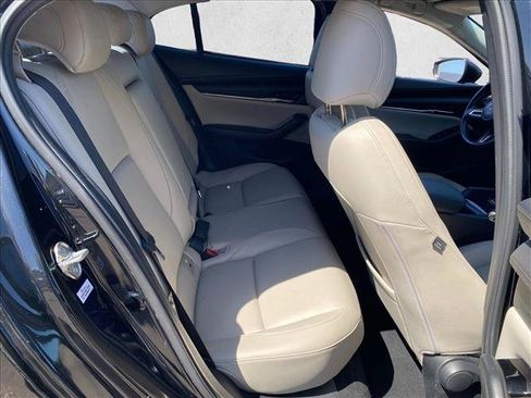 Used 2019 MAZDA MAZDA3 Sedan FWD image 24