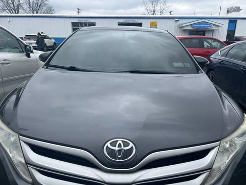 Used 2013 Toyota Venza LE w/ LE Preferred Pkg image 2