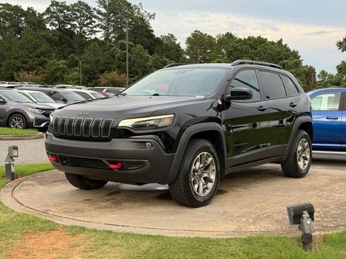 Used 2022 Jeep Cherokee Trailhawk w/ Premium Leather Package AWD/4WD image 3