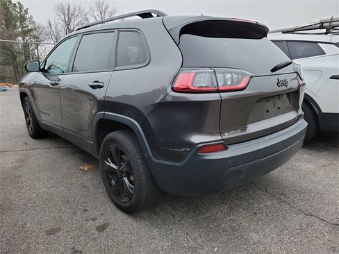 Used 2019 Jeep Cherokee Latitude Plus image 4