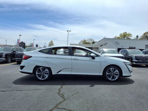 Used 2021 Honda Clarity Touring image 4