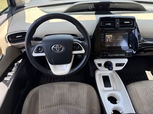Used 2016 Toyota Prius Three w/ Advanced Technology Package FWD image 12
