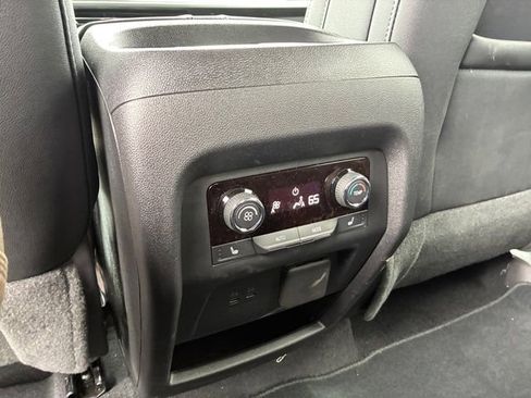 New 2026 Chevrolet Traverse High Country image 18