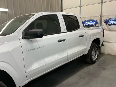 Used 2023 Chevrolet Colorado W/T image 5