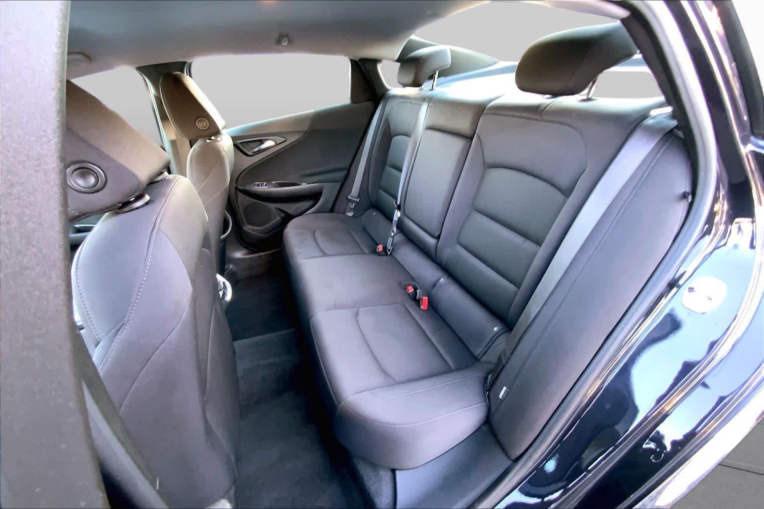 Used 2023 Chevrolet Malibu LT FWD image 18