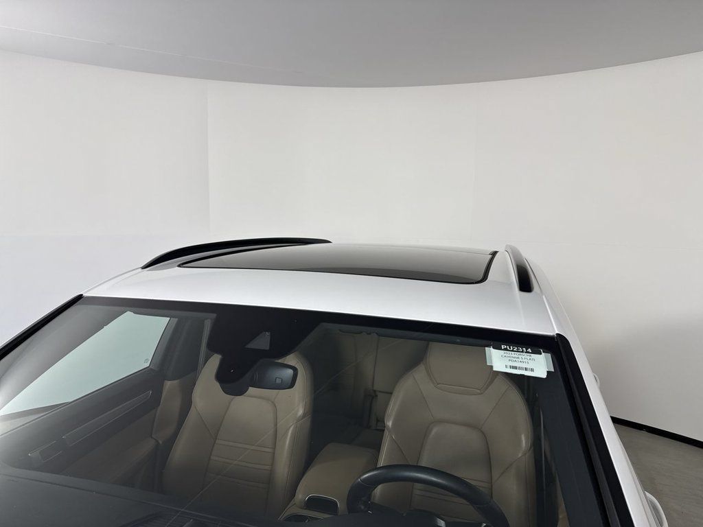 Certified 2023 Porsche Cayenne S Platinum w/ Premium Package Plus AWD/4WD image 17