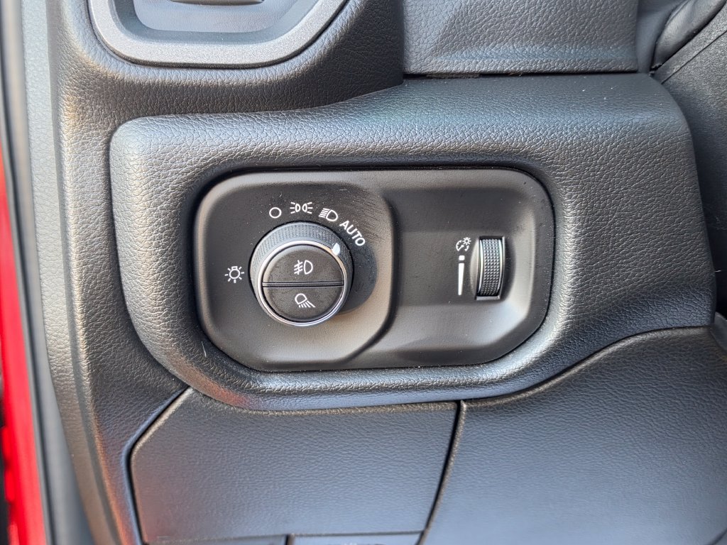 Used 2026 RAM 2500 Tradesman AWD/4WD image 16