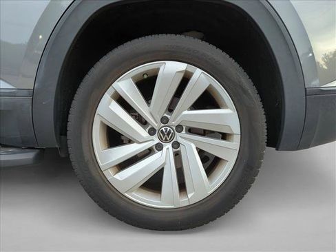 Used 2021 Volkswagen Atlas Cross Sport SE FWD image 13