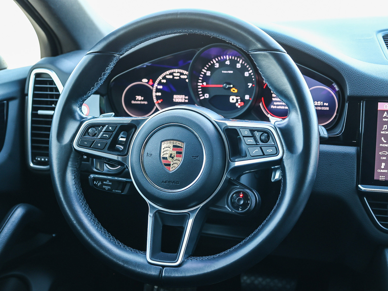 Used 2021 Porsche Cayenne Coupe AWD/4WD image 16