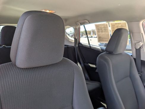 Used 2018 Toyota RAV4 LE w/ Carpet Mat Package FWD image 3