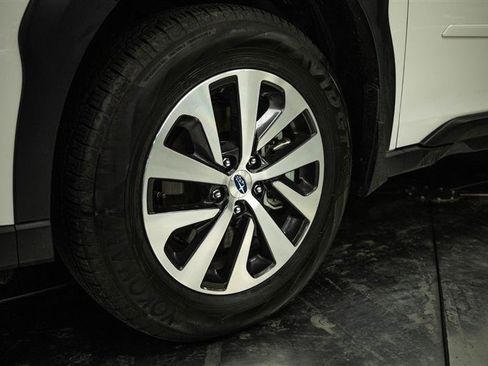 Used 2025 Subaru Outback Premium image 3