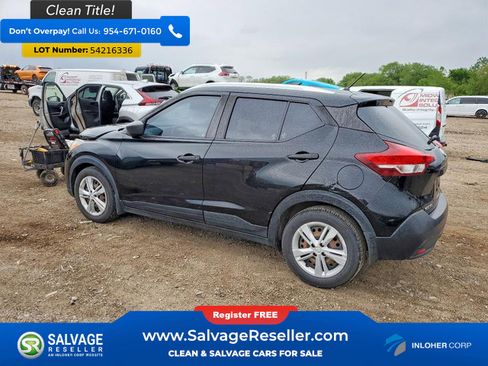 Used 2019 Nissan Kicks S FWD image 3