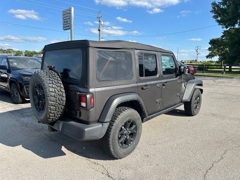 Used 2021 Jeep Wrangler Unlimited Sport AWD/4WD image 3