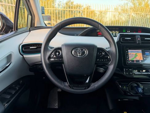 Used 2019 Toyota Prius XLE w/ Carpet Mat Package FWD image 8