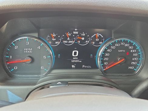 Used 2020 Chevrolet Suburban Premier AWD/4WD image 17