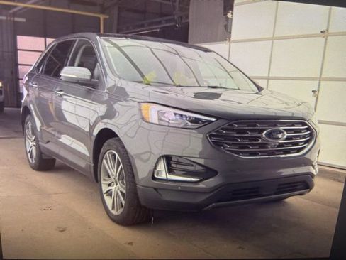 Used 2024 Ford Edge Titanium w/ Equipment Group 301A image 22