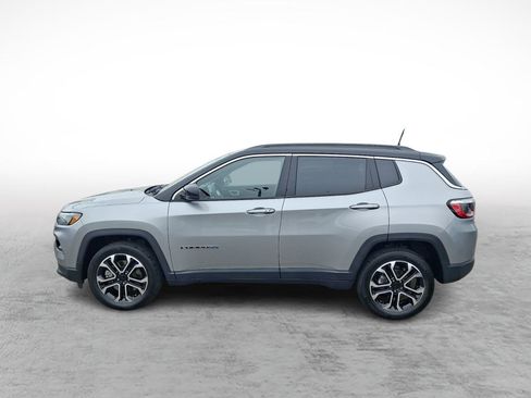 Used 2023 Jeep Compass Limited AWD/4WD image 2