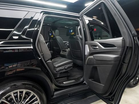 Used 2023 Cadillac Escalade V AWD/4WD image 53