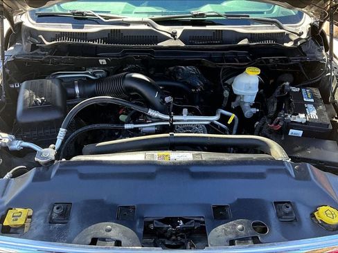 Used 2021 RAM 1500 Classic SLT AWD/4WD image 30