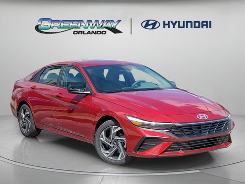 Used 2025 Hyundai Elantra Sport FWD image 1