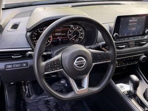 Used 2020 Nissan Altima 2.5 S w/ Driver Assist Package FWD image 12