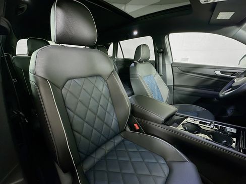 New 2026 Volkswagen Atlas Cross Sport SEL Premium R-Line image 29