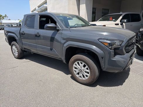 Used 2025 Toyota Tacoma SR RWD image 8