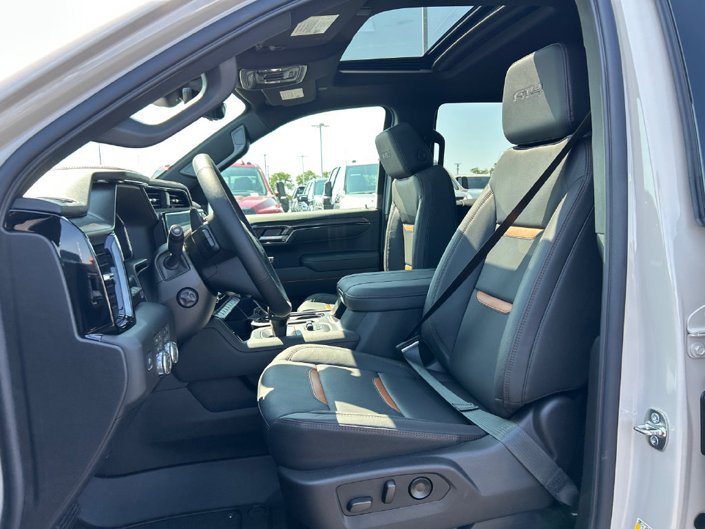 New 2026 GMC Sierra 1500 AT4 w/ AT4 Premium Package AWD/4WD image 17