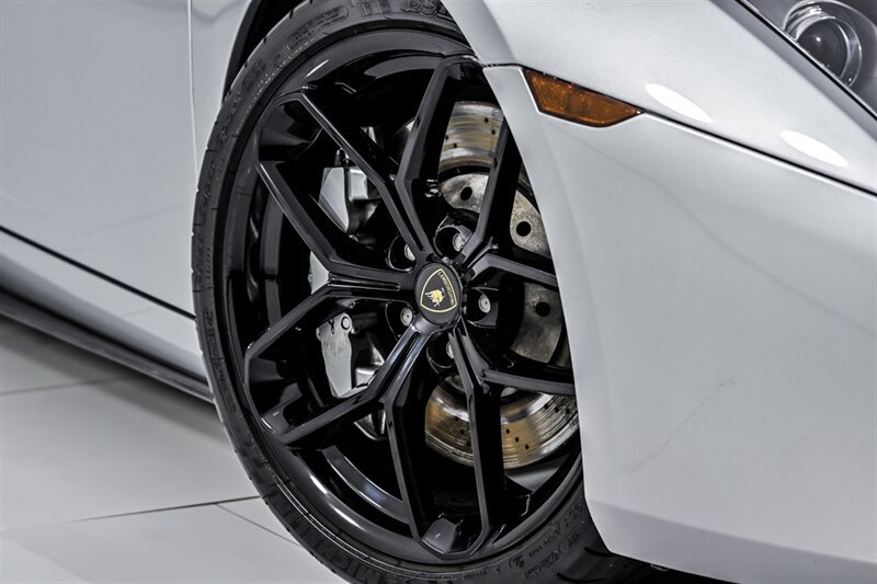 Used 2004 Lamborghini Gallardo AWD/4WD image 4