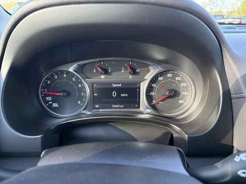 Used 2024 GMC Terrain SLT AWD/4WD image 12